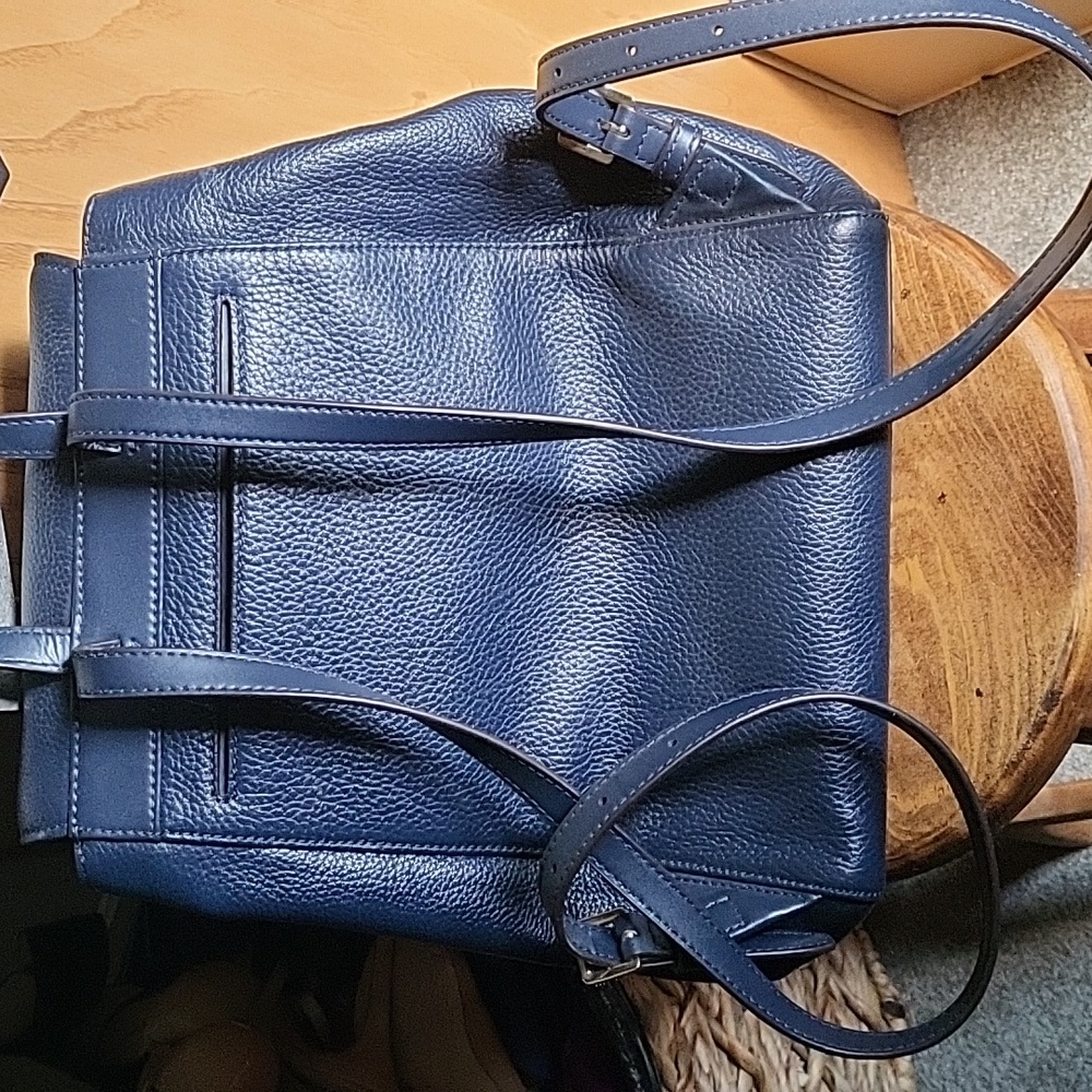 Michael Kors back pack - Picture 2 of 4